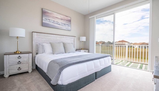 4 Bedrooms, 3.5 bathrooms Townhouse