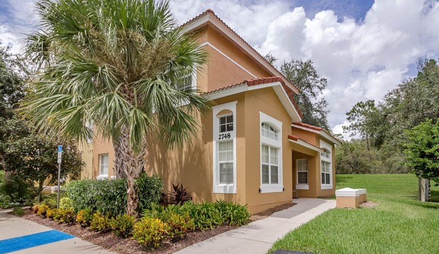 4 Bedrooms 3.5 Bathrooms - Inc 2 King Bed Master Suites-Next to Disney World