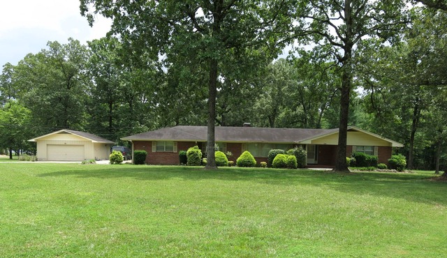 4 Bedrooms, 3 Baths, Chickamauga Lake Home, With Private Dock And Boat Ramp