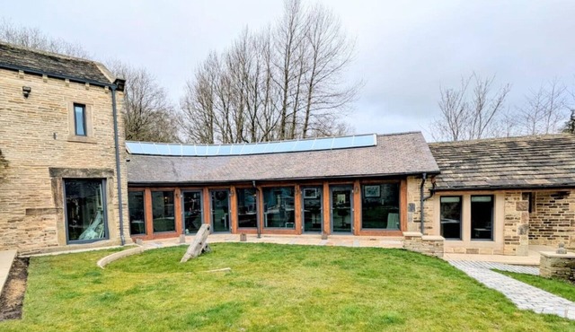 4 Bedrooms 4 En suites HotTub Pool Table