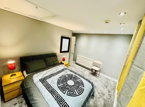 4 bedrooms Full house Stourbridge Birmingham