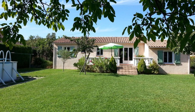 4 bedrooms in Home and Studio