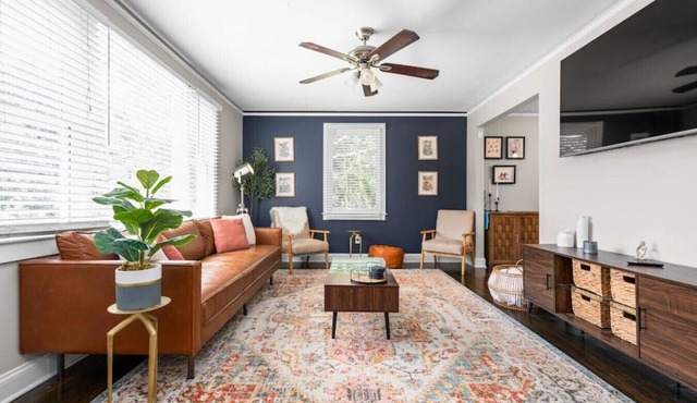 4 Beds 2 King Pet Friendly Serene Retreat