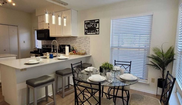 4 beds~3br-2.5 bath~family/Pets~Long-stay discount!-shopping/DFW airport