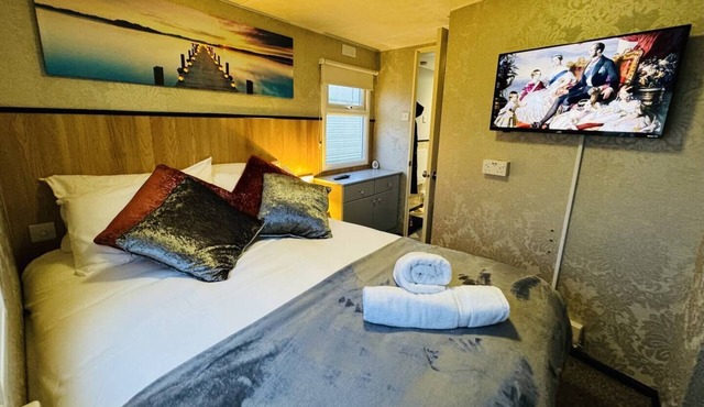 4-berth holiday home in Ingoldmells with direct beach access, perfect for family holidays.