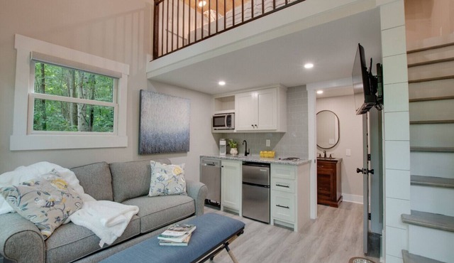#4 (Birch) Luxury Treehouse near Lake Guntersville