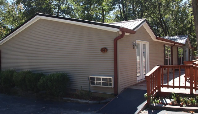 #4 Birdsong Resort Circle w/view of Kentucky Lake - Camden TN