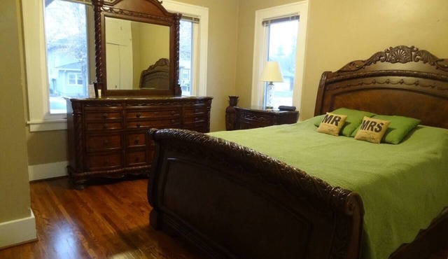 4 blks St Marys Main fl beds/bath CoveredByFaith