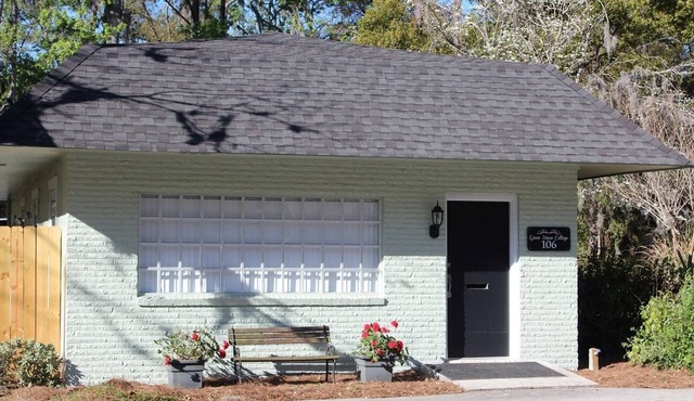 4 Blocks From Waterfront & Downtown Dining - Pet/Pup Friendly + 2 Adult Bikes