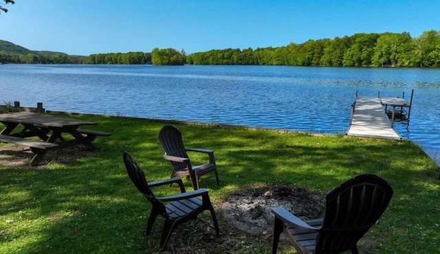 4 BR/2.5 BA Lake House | Pets OK | Fire Pit | Dock