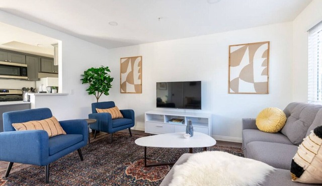 4 Br 2.5Ba Alhambra Condo near downtown LA
