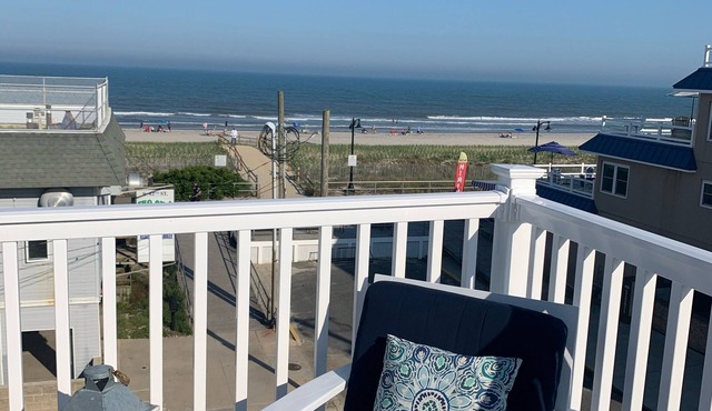 4 Br, 2 Ba Penthouse Condo with Ocean View- Beach Block- Heart of Sea Isle City