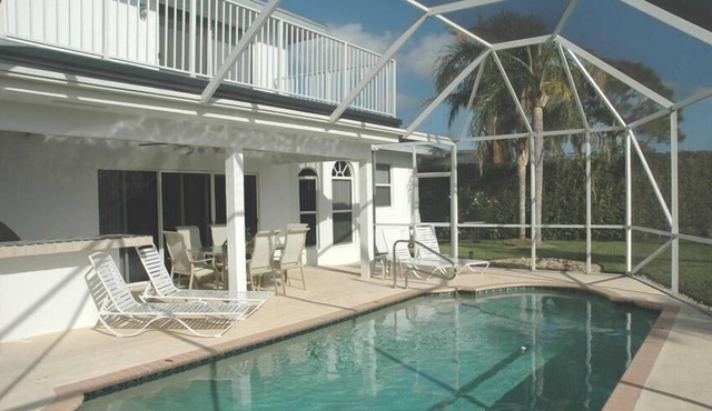 4 BR/3 BA Villa, Private Pool - Near Chabad & Anshei