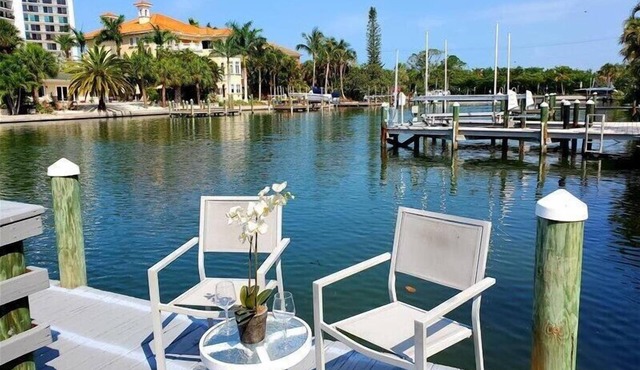 4 BR canal home Sleeps 8 by FVC