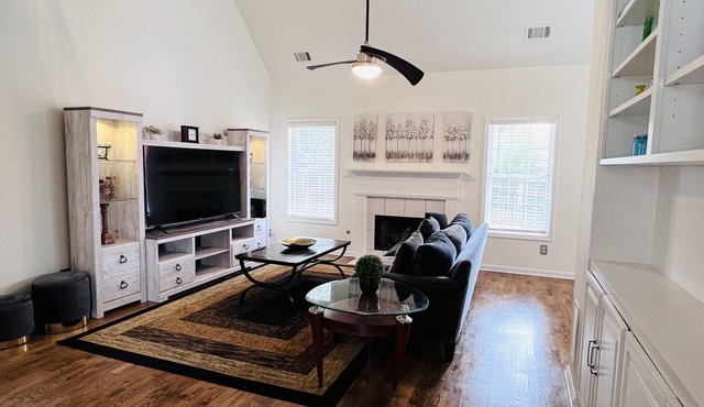 4 BR home quiet and peaceful