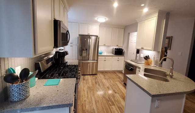 4 BR House, Near Williamsburg, William & Mary, Busch Gardens, Biking, Jamestown