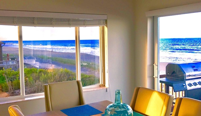 4 BR Jupiter Island Private Ocean Front House