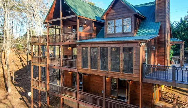 4 BR+Loft, Fireplace, Hot Tub & Game Rm