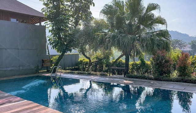 4 BR Mountain View Villa with a private pool 1