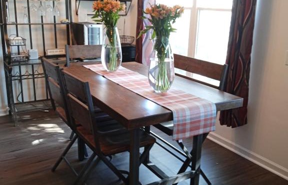 4 BR on Boards w/ Hot Tub