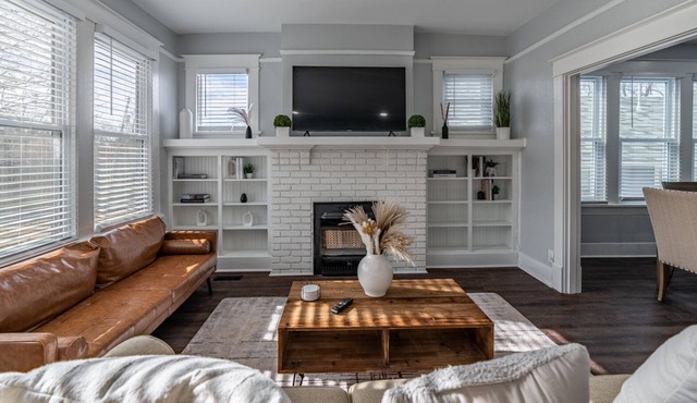 4 BR Spacious Home in the Heart of Hillcrest