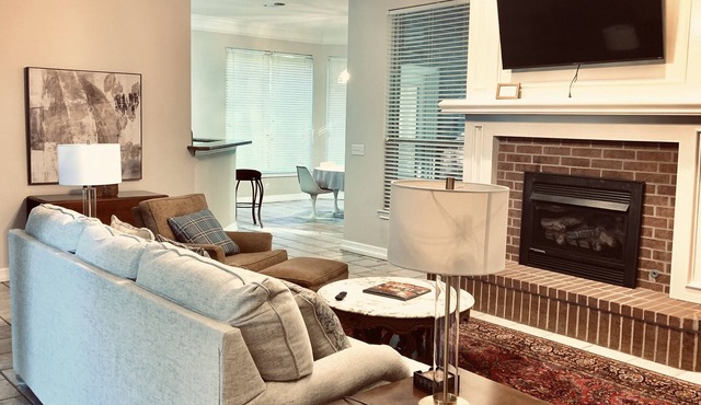 4 BR Spacious Luxury Home, 3 beds are King, perfect for executives or a family