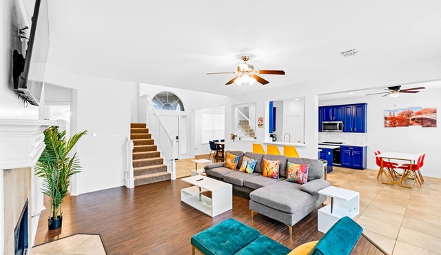 4 BR w/ Pool 10 min to Six flags
