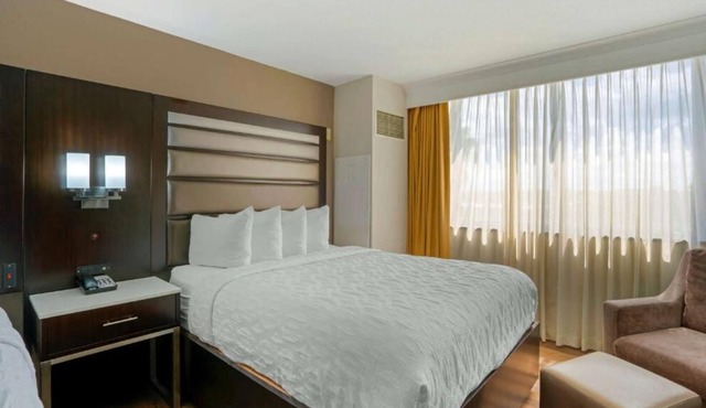 4 Budget-friendly Units! FREE Breakfast, Parking! Near Tree Hill Nature Center!