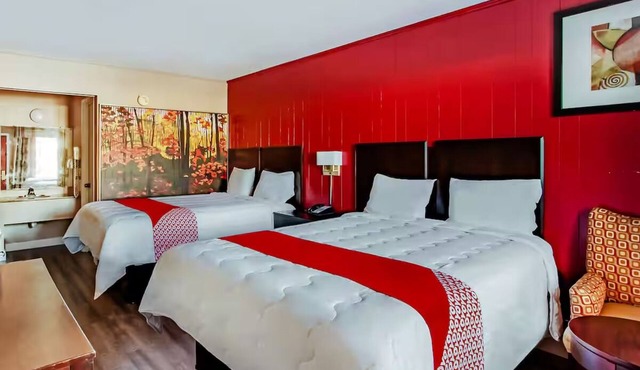 4 Clean King Bed Room Near Local Dining + Attractions in Ridgeland