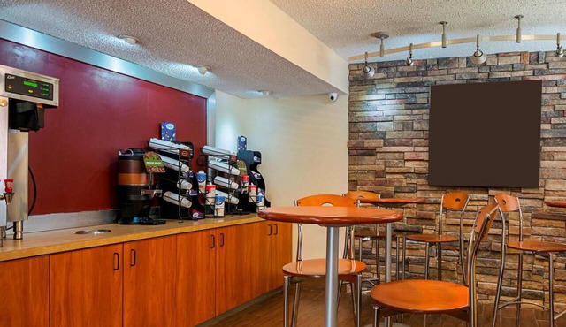 4 Comfortable Stays Near Lake, Golf, LEGOLAND & Family Entertainment