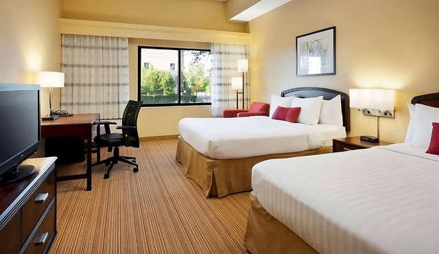 4 Comfortable Units! Pet-Friendly Property, Onsite Parking, Outdoor Pool