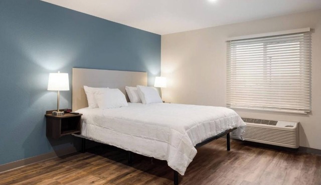 4 Cozy Studios w/Kitchen & Onsite Laundry