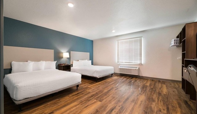 4 Dog-Friendly Units with Spacious Kitchen & Easy Access to Rockledge Parks