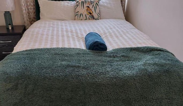 4 Double Bedroom House in Accrington sleeps 6