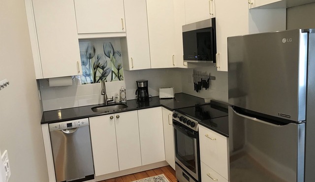 #4 Elegant studio w/garage, city nearby