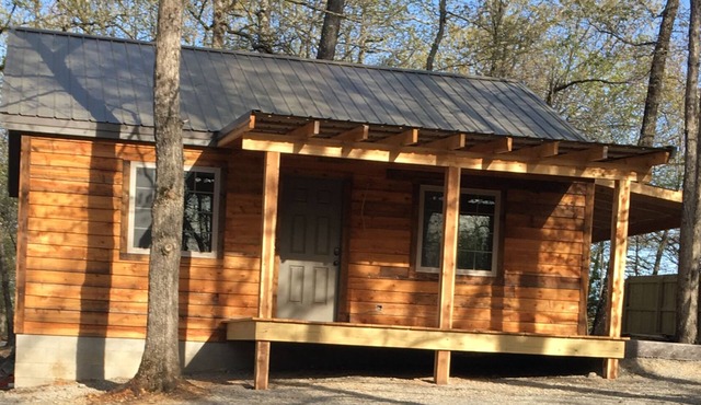 #4 Fall Creek Cabins family friendly 1 mile from Lake Norfork , Mtn. Home Ar.