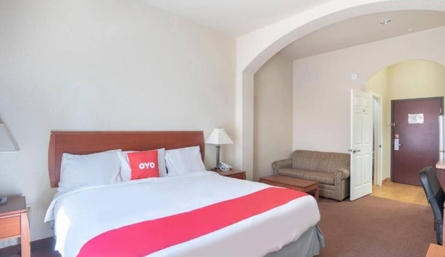 4 Family-Friendly Rooms w/Cable TV & Fridge Near Restaurants