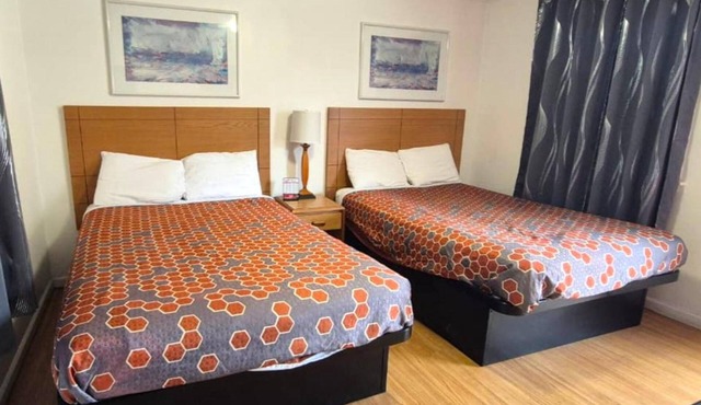 4 Family-friendly Rooms w/Free Parking, Close to Dining Spots & Attractions