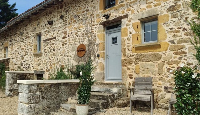 4 bed Farm House in st Martin des Fressengaes France
