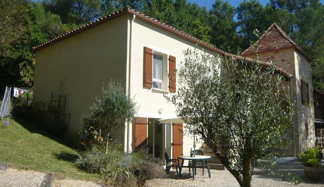 4* Gite Apartment with suberb heated pool & fantastic views