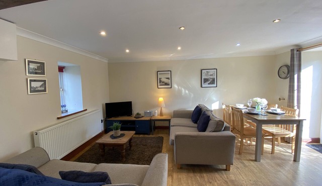 4 Glantraeth Farm. Pet friendly cottage, ideal base to explore Anglesey.