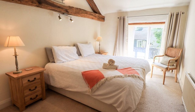 4 Greencross Cottages