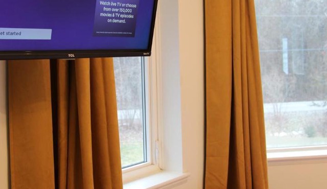 4 Guest Suite with Waterfront Views at Fancie's PEC - Suite 2