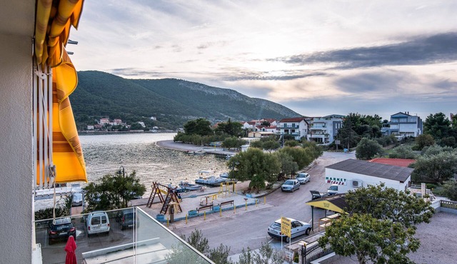 4* Holidays Roko, Modern Apartments, Swimming Pool, on-site Restaurant, Sea View