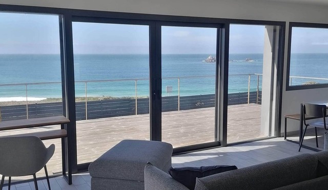 4*house ON THE SEAFRONT WITH AN IMPREGNABLE VIEW of IROISE SEA INTERIOR SPA GR34