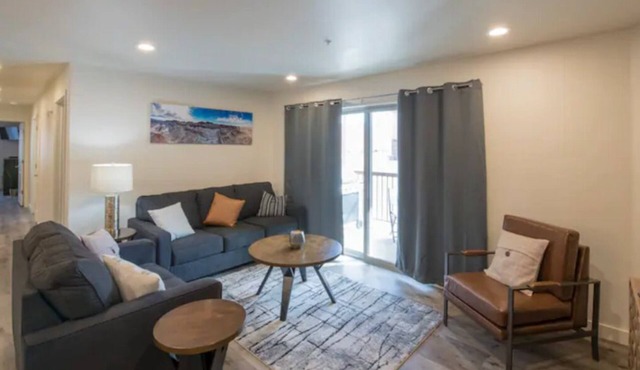4-J The Indian Creek Condo (Top Floor/Pool Side)