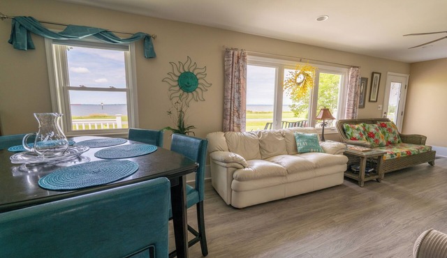 4 KING Bedrooms on the Waterfront- FREE Kent Island Sunsets- Near Wedding Venues