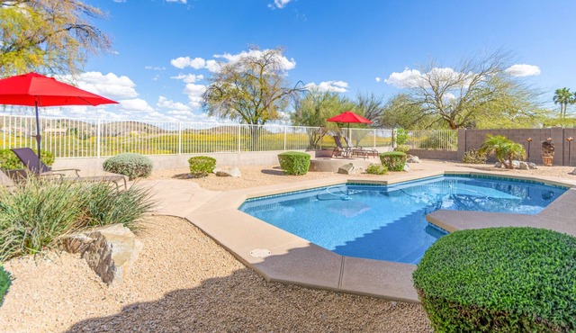4 King Beds & Pool * can be heated