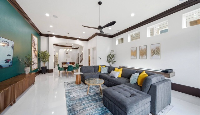 4 King En-suites, Theater, Elevator, Rooftop Patio