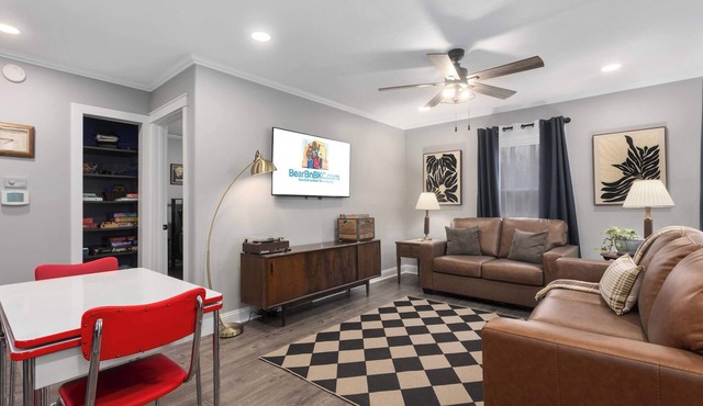 4 KingBeds,Near Park Sleeps 12 Games & Fun!